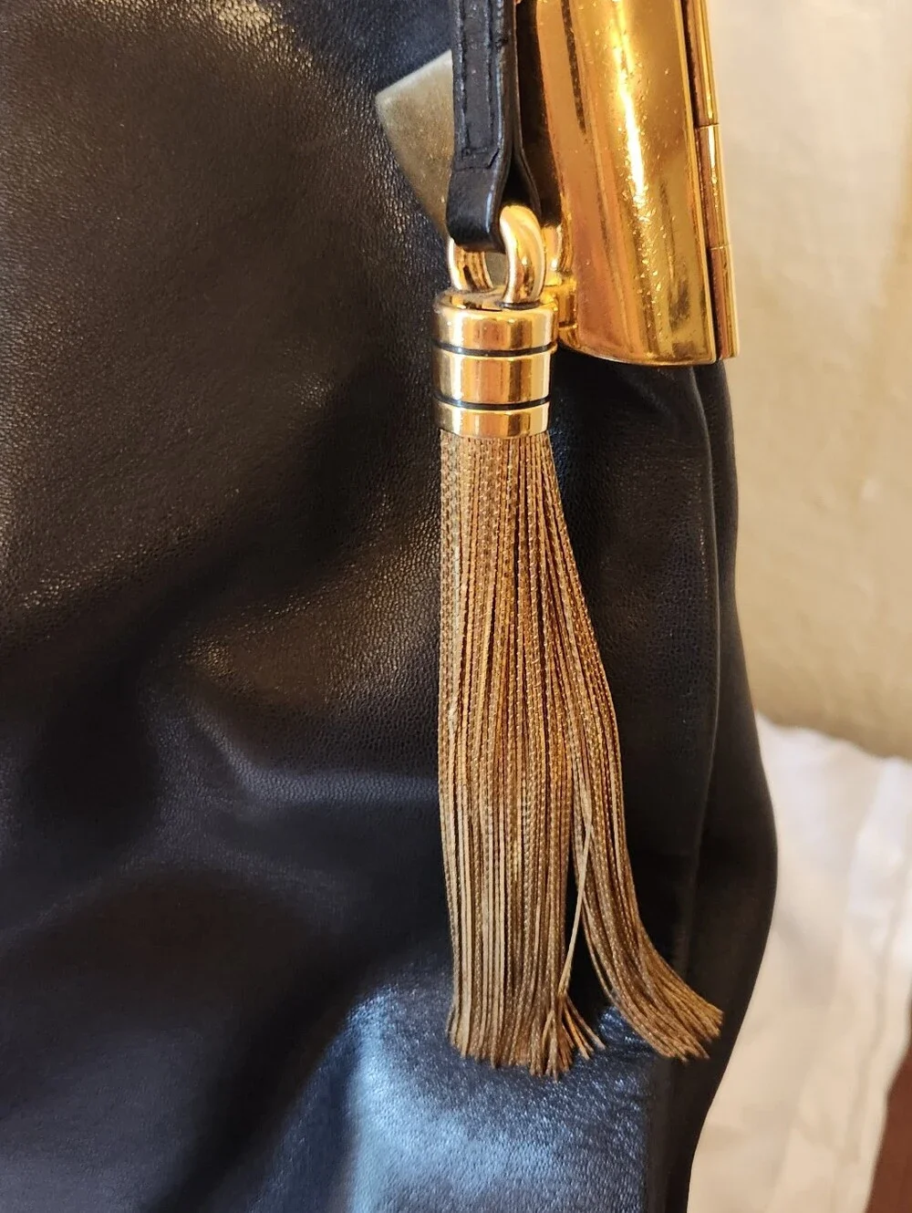 Gucci 1970 Black Leather Shoulder Bag - Picture 3 of 13
